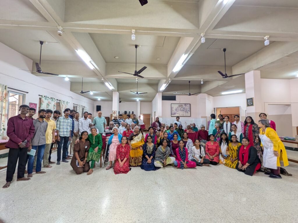 Community Service – Visit To Old Age Home